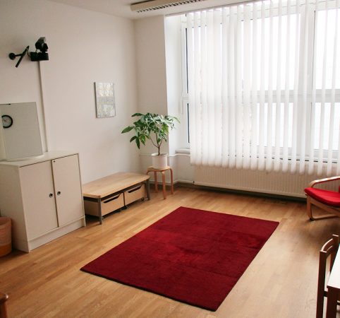 DIE PRAXIS Berlin: Therapieraum